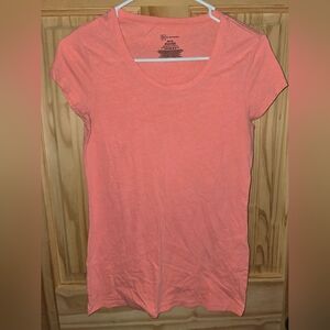 Coral Short Sleeve T-Shirt Size Medium